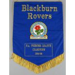 Fanion brodé des Blackburns Rovers, champions d’Angleterre lors de la saison 1994-1995. Dim. 32 x 40