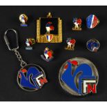 Ensemble de 10 objets pin’s, porte-clefs, badges etc... de la Fédération Française de Natation (