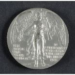 1908. Londres. Médaille de participant remise aux dignitaires et officiels. En argent. Design par