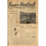 France Football. Ensemble de 10 reliures de 1946 à 1956 du n° 2 au n° 562. Numéros manquants (1-3-