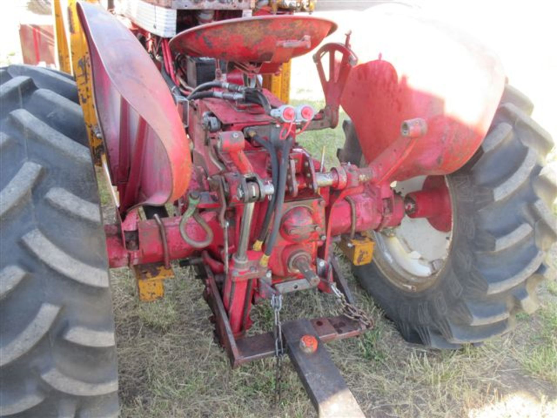 IH 240 utility tractor, 4 Cyl gas, 1 Hyd, 2 Pt hitch, PTO, 12.4-24 tires, Koyker loader with 5Ft - Image 2 of 2