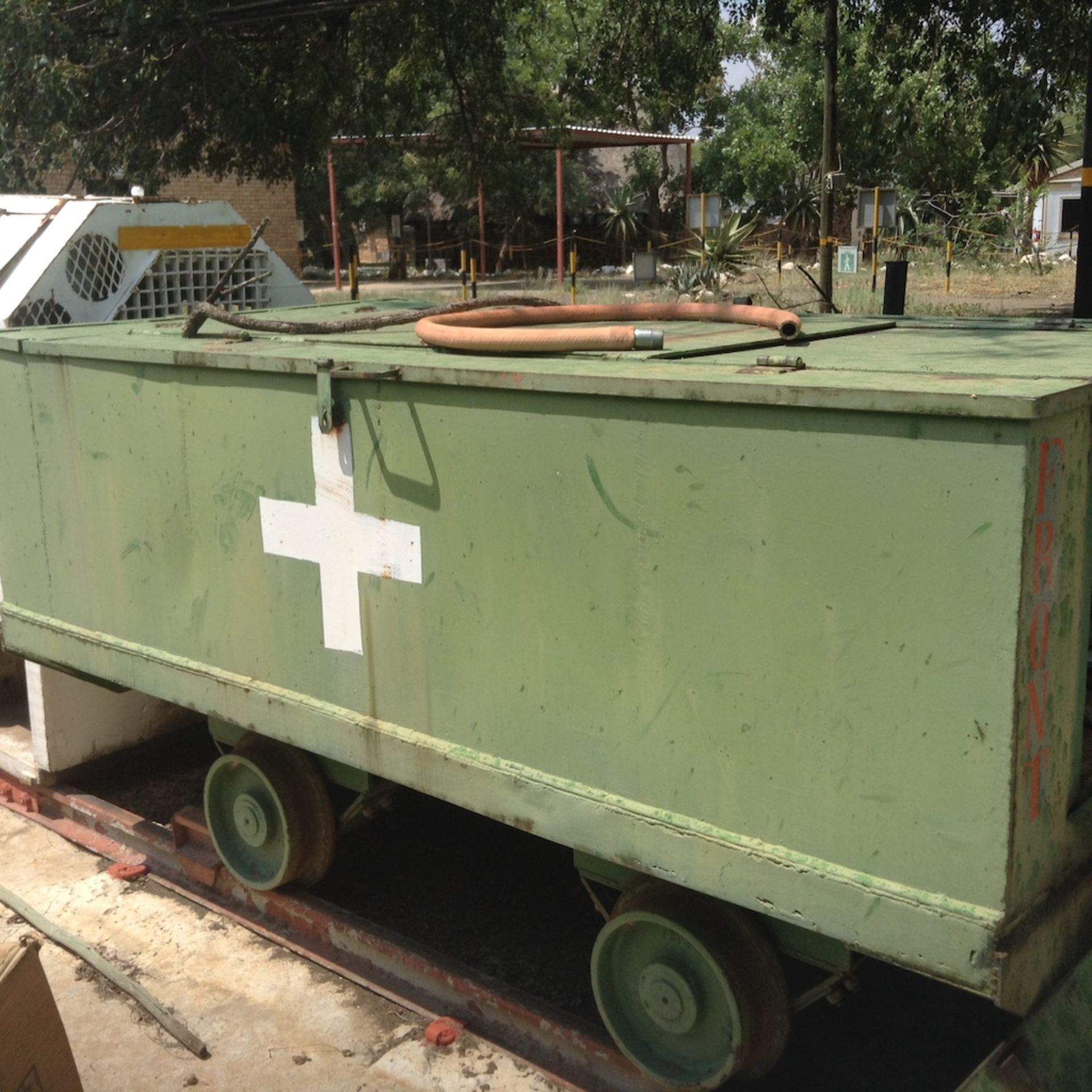 8 x 3.8 ton hoppers - Image 15 of 17