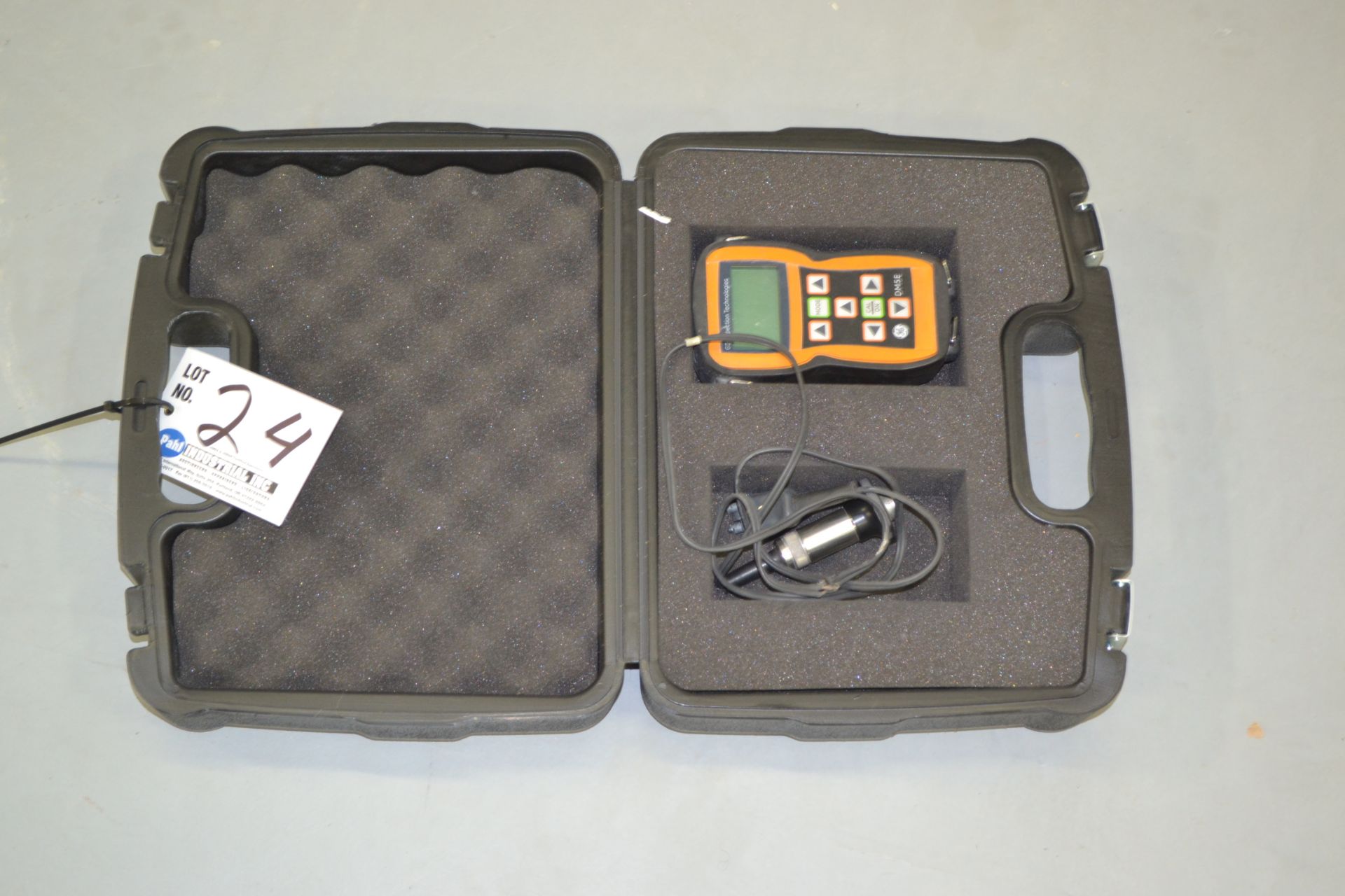 DM5E wall thickness gauge