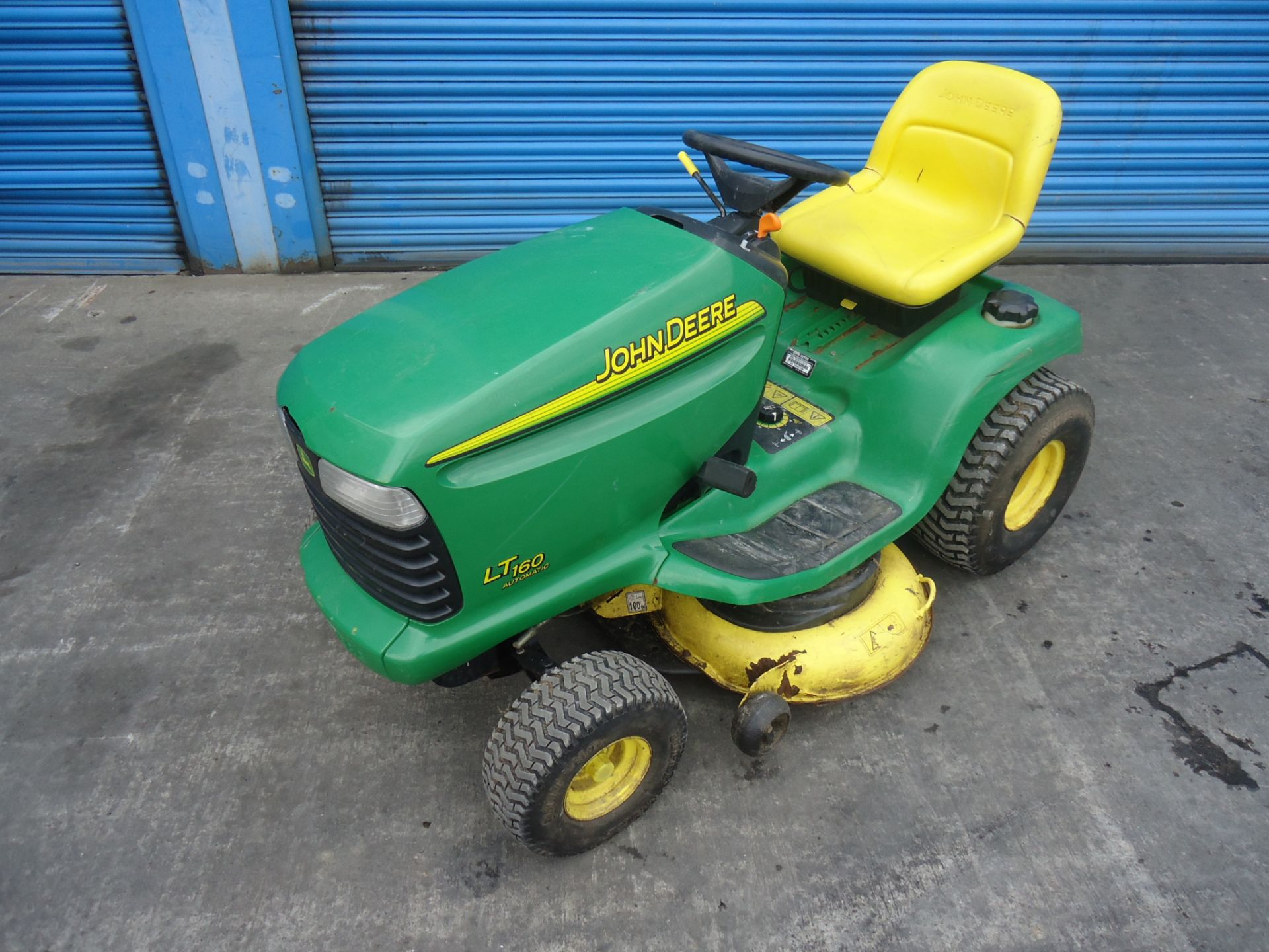 John Deere LT160 Automatic Ride On Mower