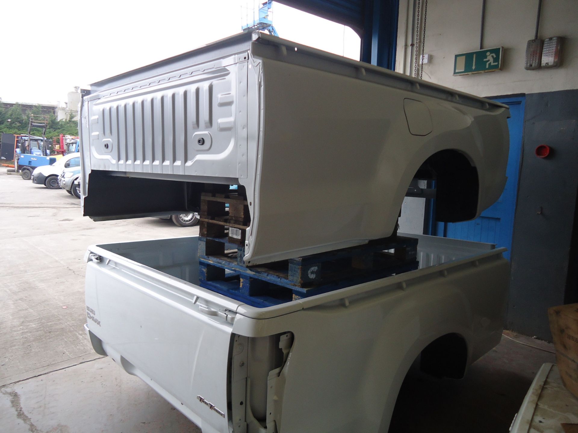 2 X Izuzu D-Max Rear Bodies - Image 4 of 5