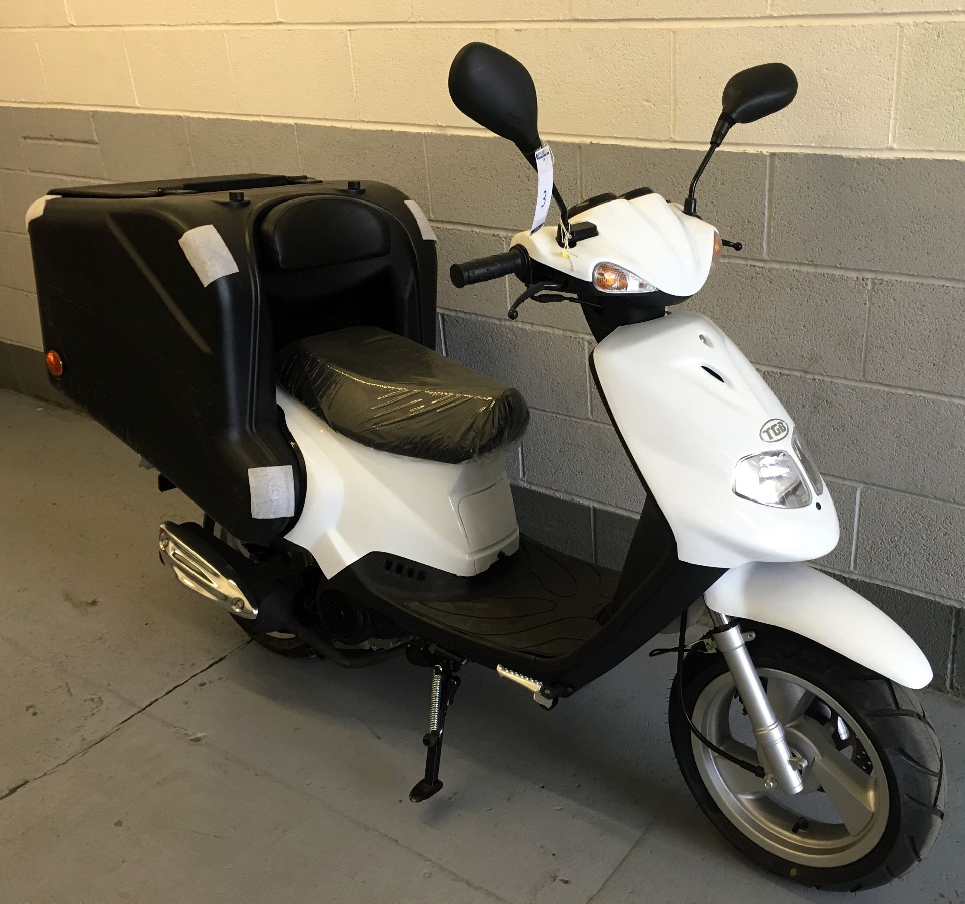 2016 TGB Delivery 125cc Scooter, Registration KE65 CVT, Odometer Reading 9 Miles, First Registered - Image 4 of 6