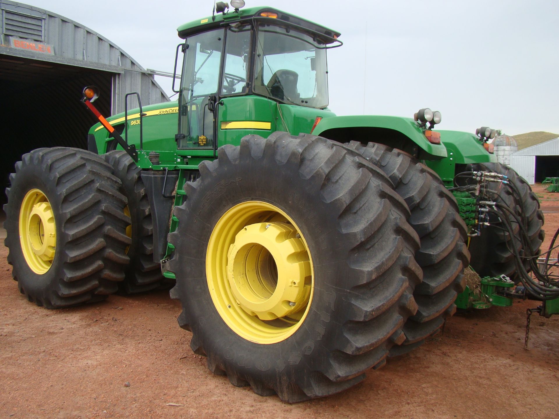 2008 John Deere 9630 FWD Tractor SN: RW9630P002176, 6 Hydraulics, 2875 Hours, Weight package - Image 2 of 2