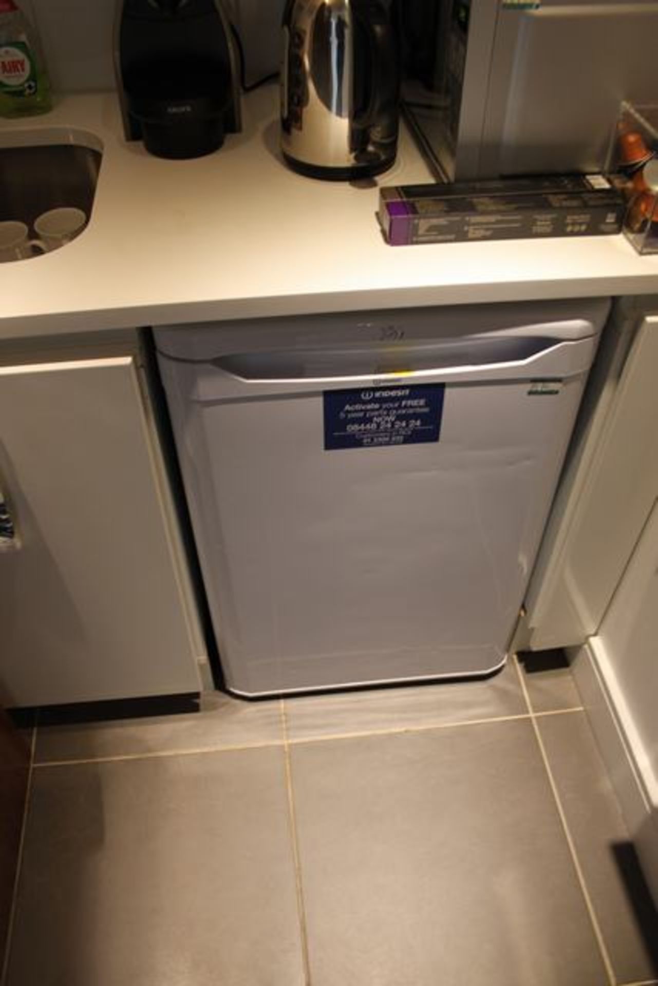 Indesit TFA1 white under counter icebox fridge energy efficiency class: a freezer compartment 14l
