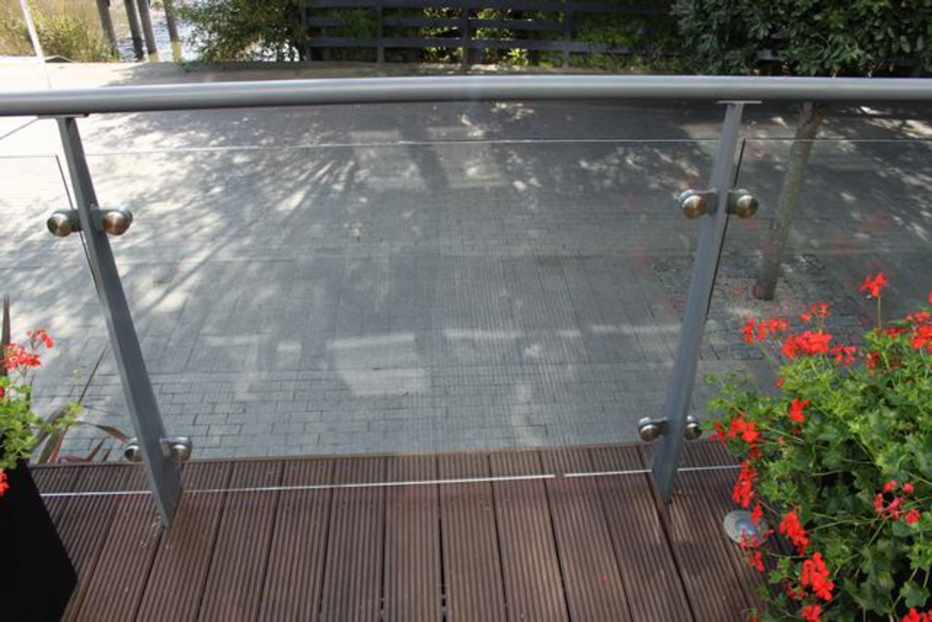 3 x Toughened glass balustrade panels 1080mm x 950mm ( this is glass panels only to bid for the