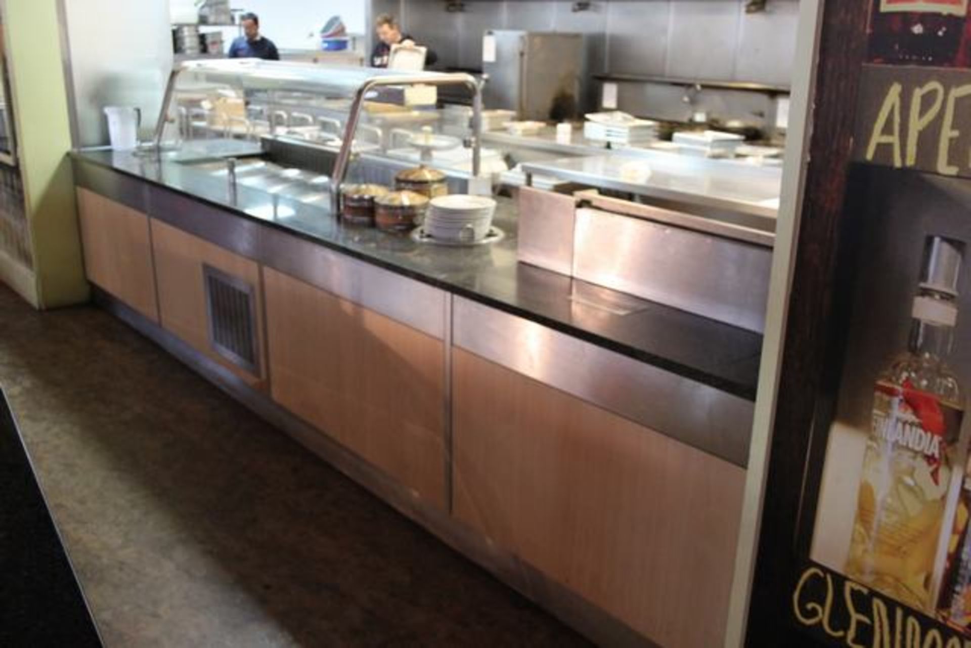 Teppanyaki bar by D&D Engineering blown cold air salad bar servery holds 5 x GN1 pans with sneeze - Image 3 of 4