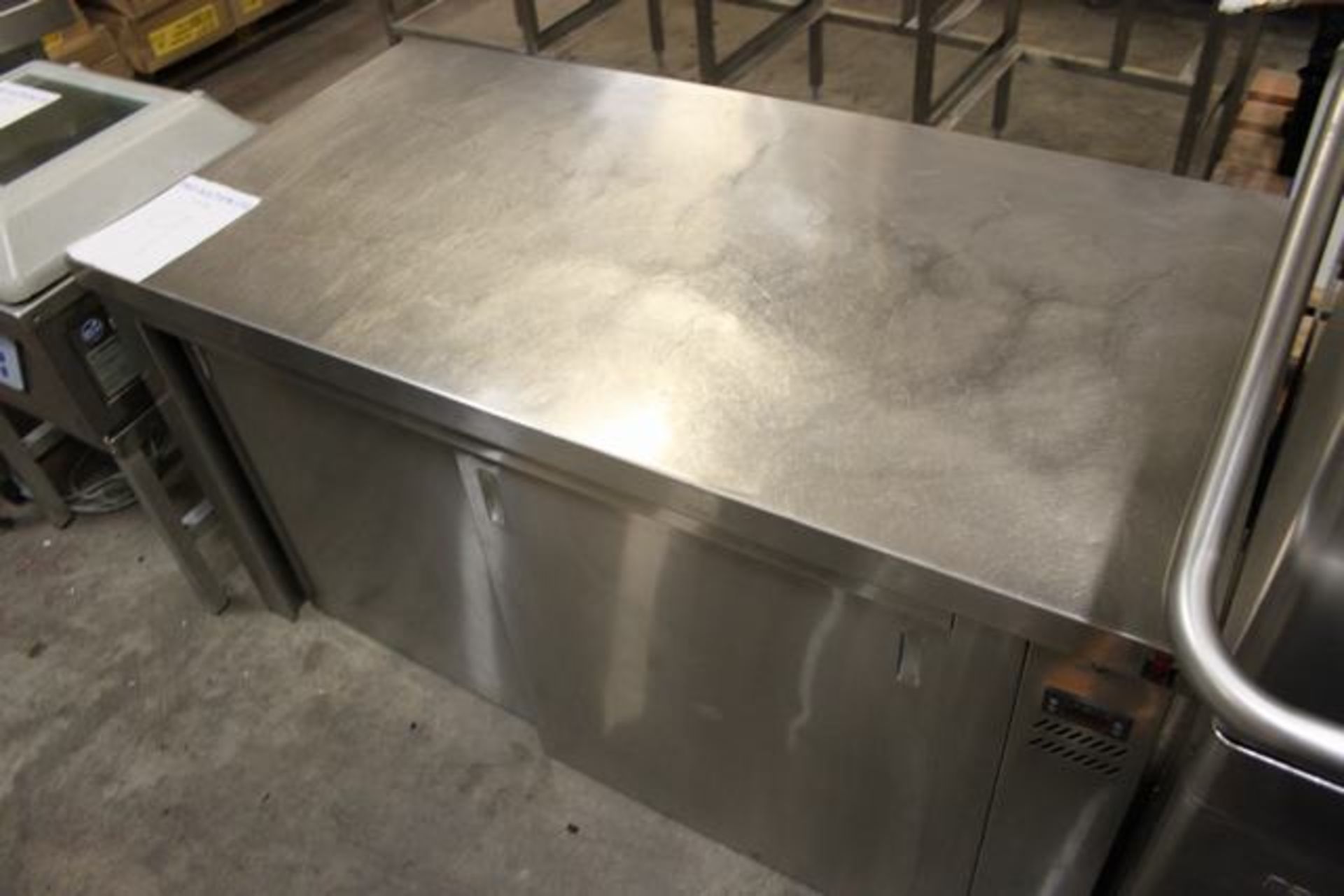 Stainless steel commercial hot cupboard 1380mm x 700mm x 870mm - Image 2 of 2