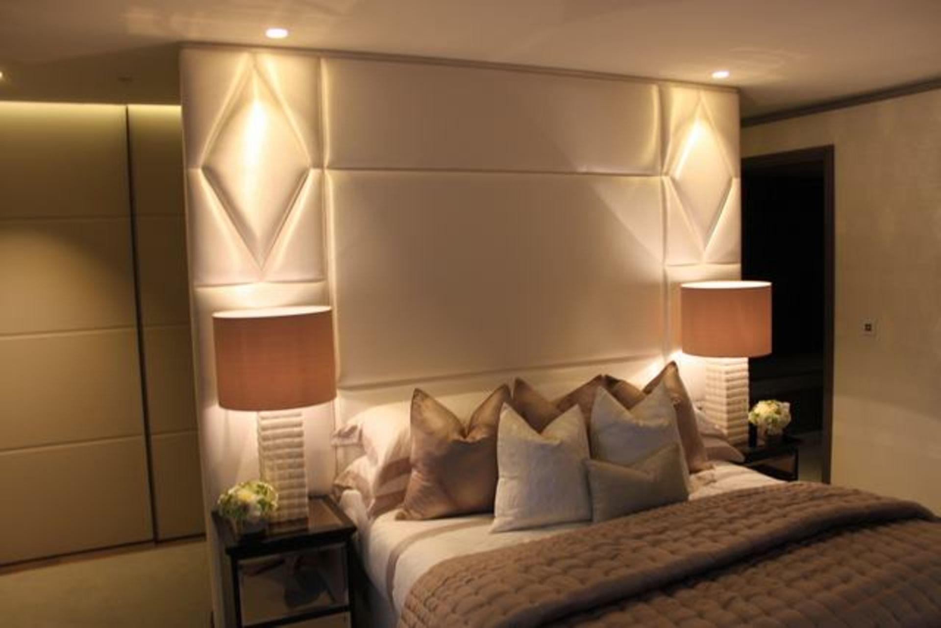 Upholstered panel wall mount headboard 3000mm x 2550mm - Image 2 of 2