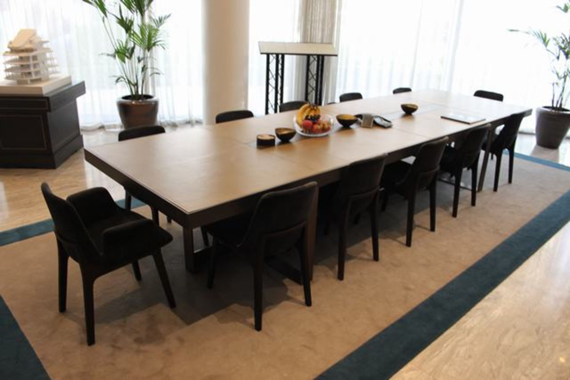 Oak framed board room table with Danish Cream leather top with stiching detail, metal structure with - Image 3 of 5