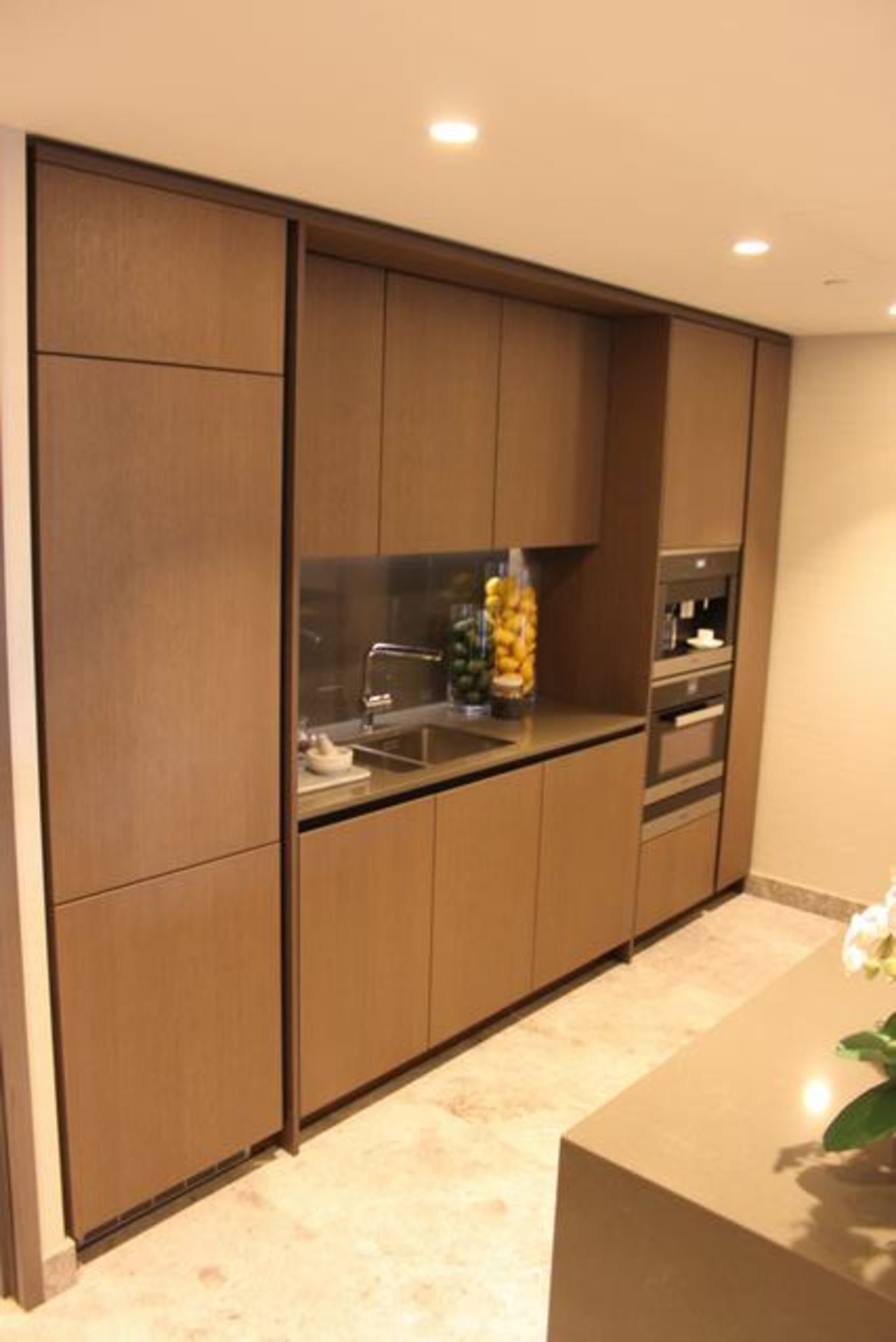 Snaidero Designer Italian kitchen the modern kitchen design that comprises base and wall cabinets