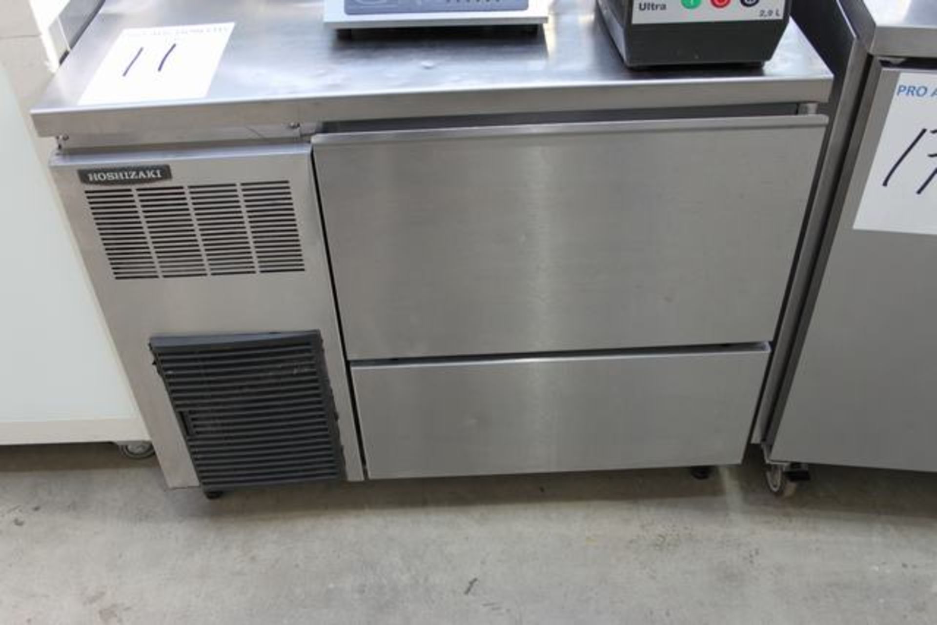 Hoshizaki FM120EE ice flaker 125kg output per day 640mm x 600mm x 800mm (s/n A11702)