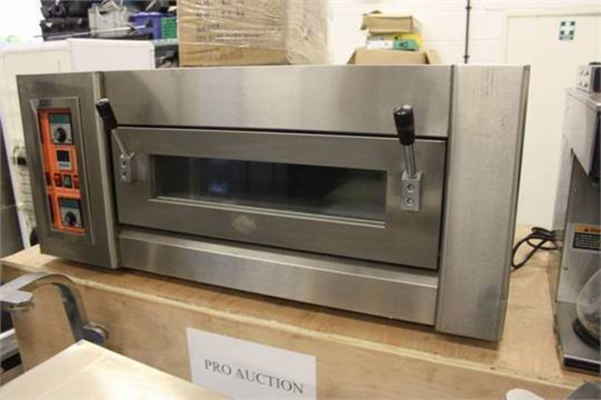 NFC series YXD-2 6.5kW stainless steel deck pizza oven chamber opening 660mm x 150mm overall