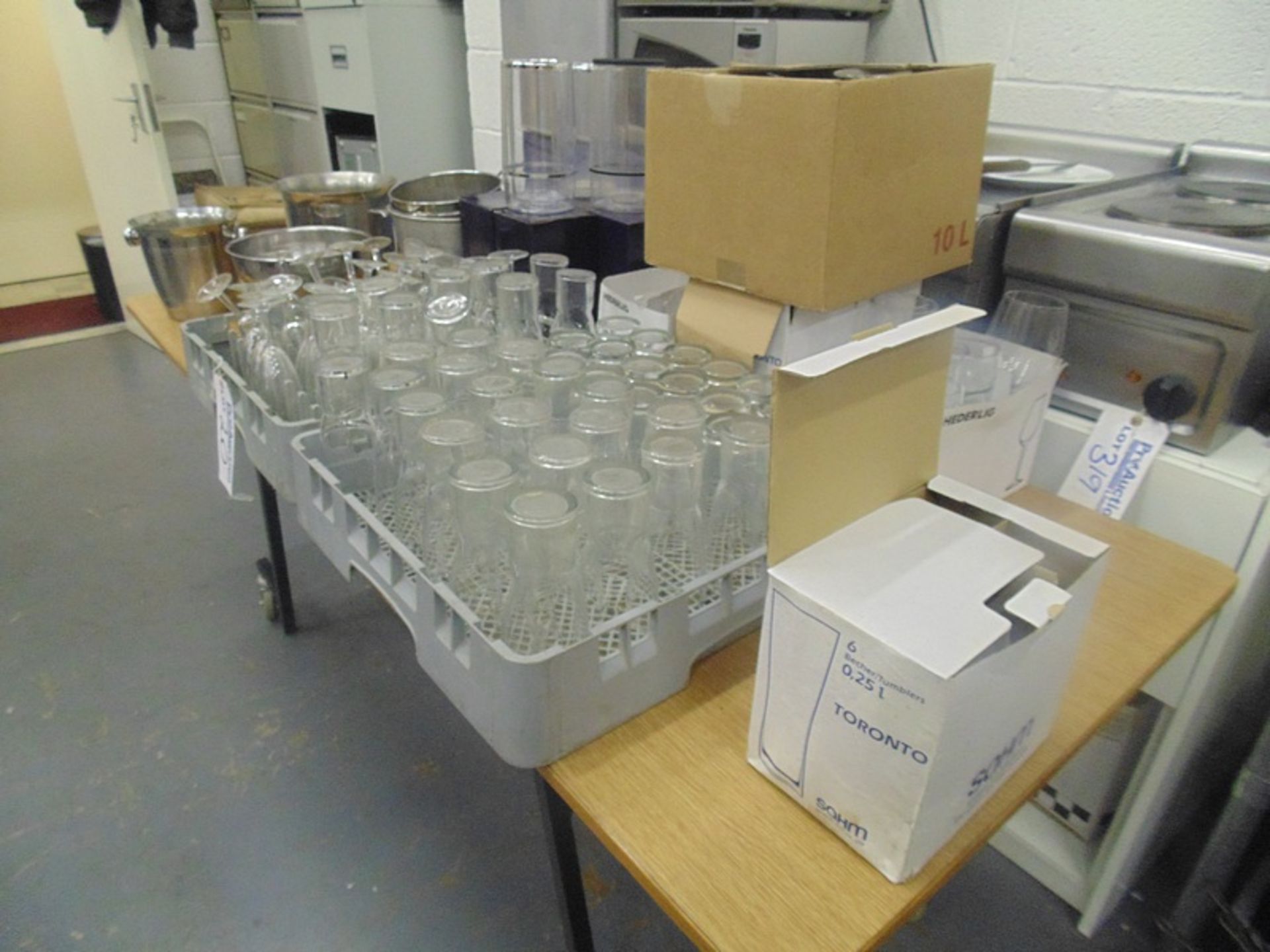 Job lot of bar accessories comprising of wine and pint glasses, champagne flutes, 6 x ice buckets, 8 - Image 3 of 4