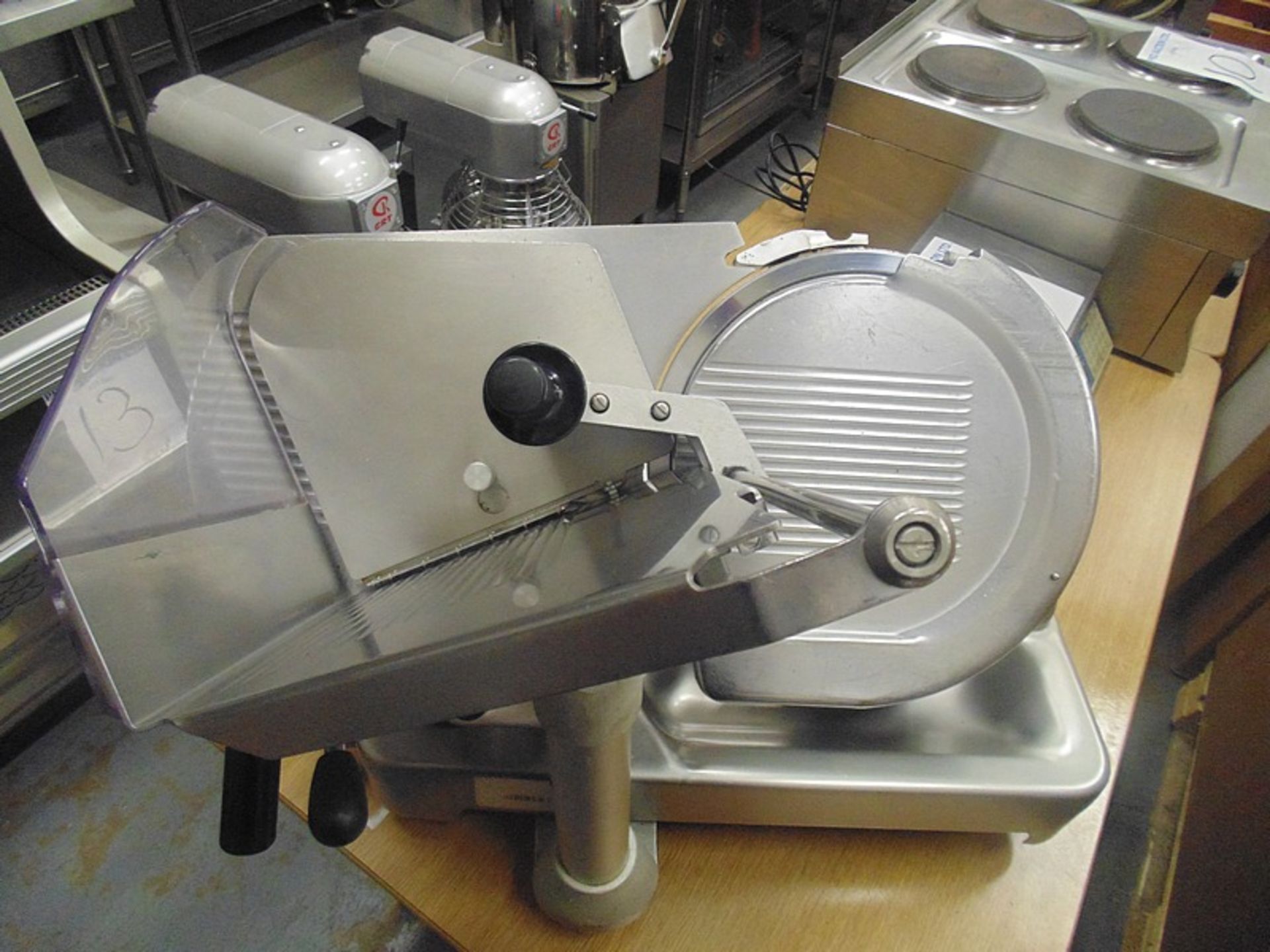 Berkel 800S heavy duty gravity slicer blade size 320mm blasé slice thickness: 0 to 32mm 690mm x