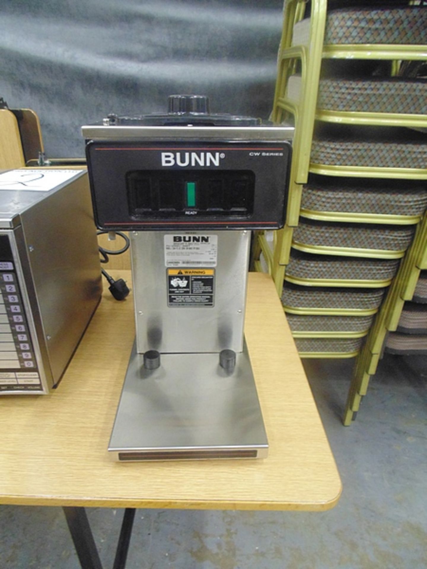 Bunn CWA-TC-CE commercial coffee brewer brews up to 22 litres of coffee per hour Accepts thermal