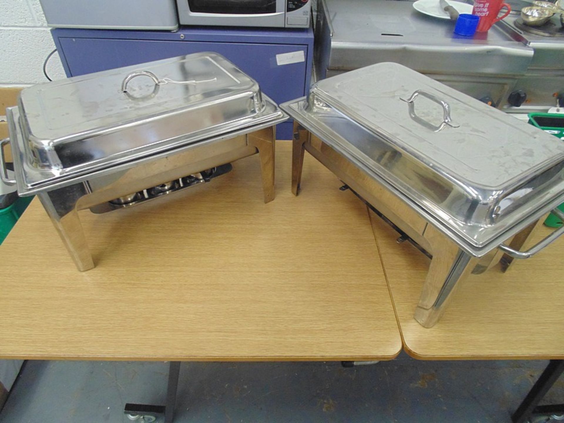 2 x GN 1/1 chafing dish & 65mm food pan 360mm (wide) 630mm (long) 310mm (high)ideal for keeping food