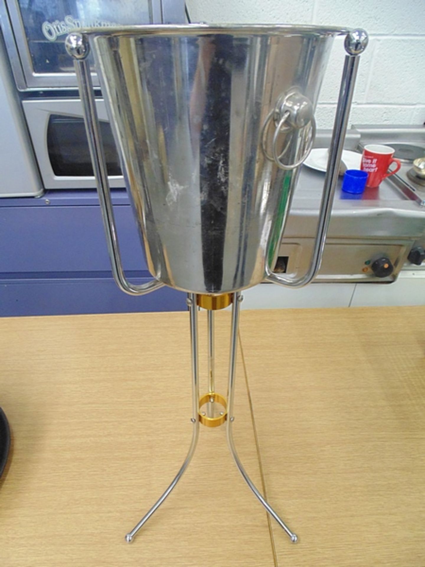 Stainless steel 730mm decorative champagne stand