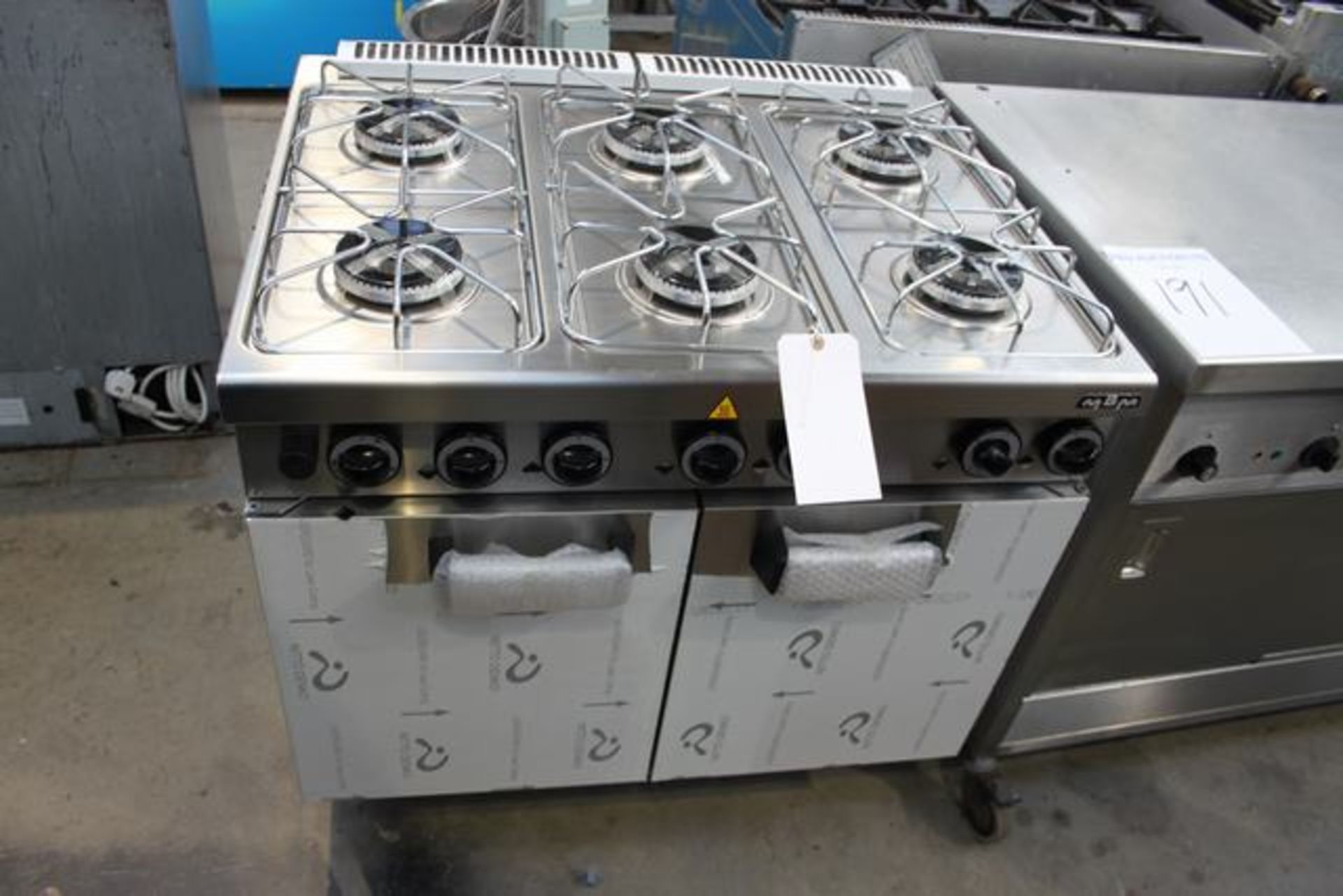 MBM G6SFF972P freestanding gas range 6 burner with oven 34.5kw brand new 1100mm x 730mm x 850mm