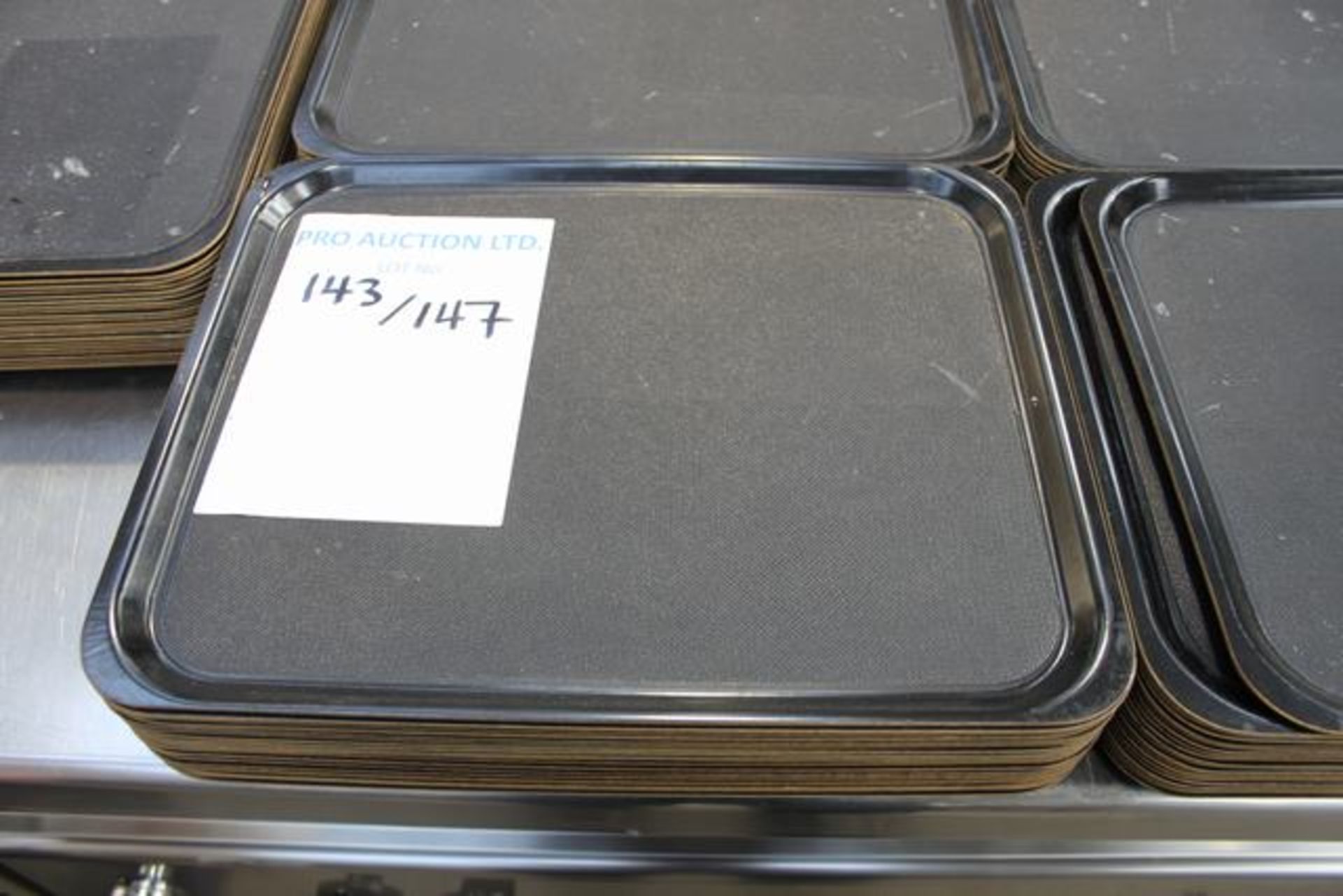 Cambro 460mm x 360mm trays x 25