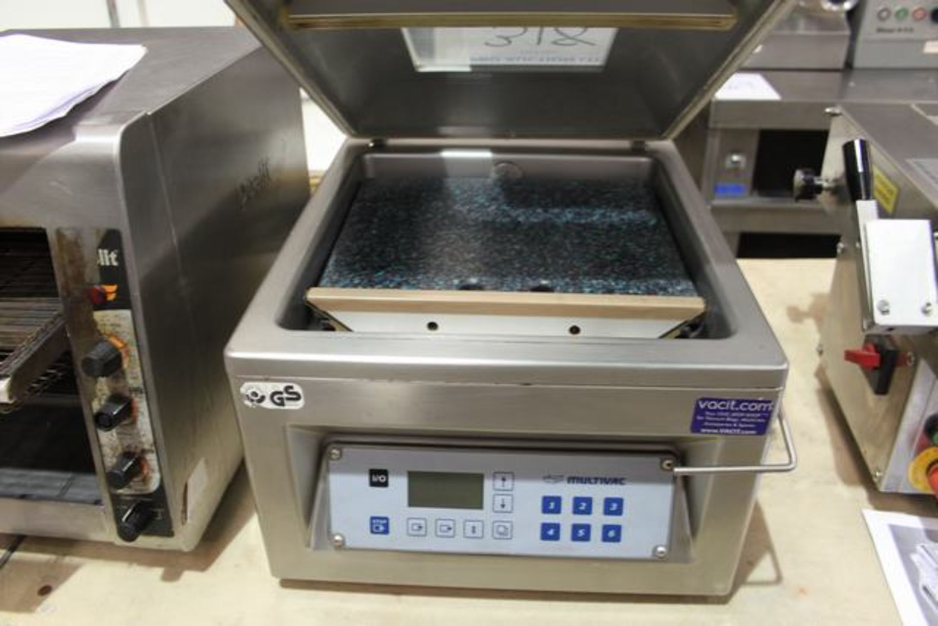 Multivac Vacuum Packer C100 305mm removable seal bar double seam with sever seal closure tiled - Image 2 of 2