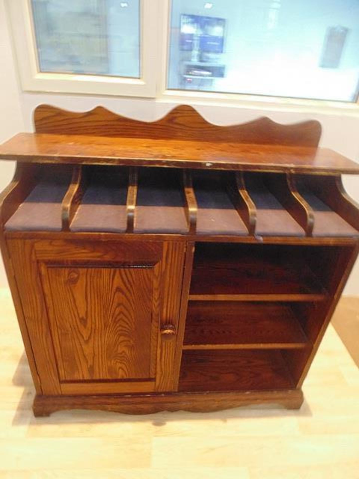 Contract Furnishing waiter station cutlery compartments under counter top with single left hand - Image 2 of 2