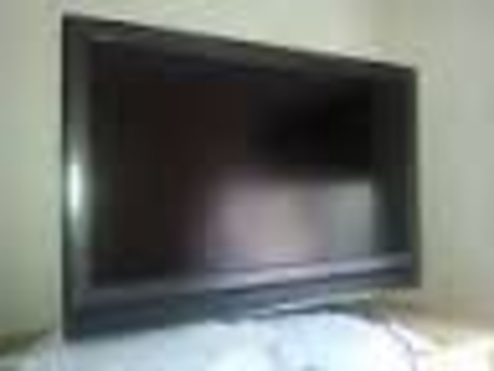 Sony KLV-17HR1 flat panel television