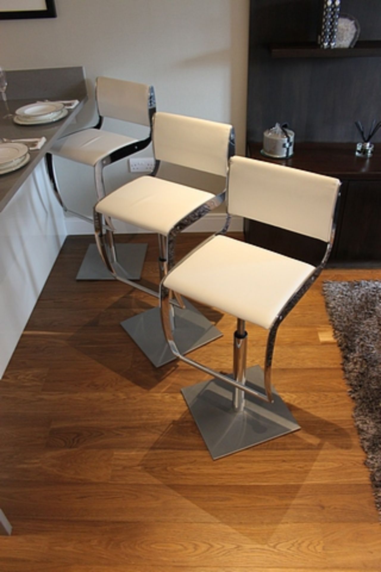 Art Bar Stool white famous classic style brushed steel frame white faux leather padded seat variable - Image 2 of 2