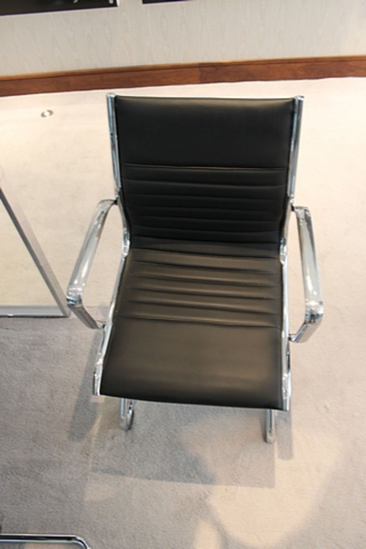 Dynamic Seating Ritz cantilever chrome frame leather chairs 485mm x 580mm x 890mm