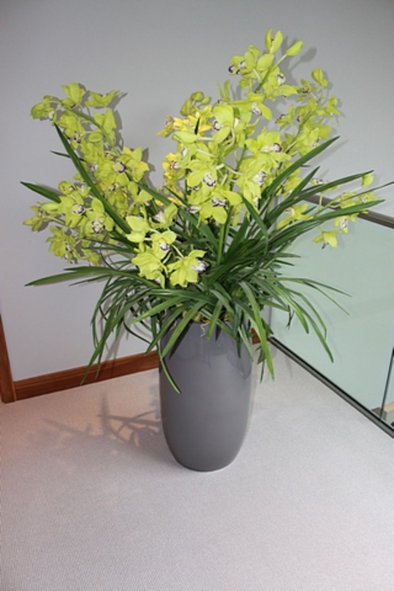 Composite planter 800mm tall