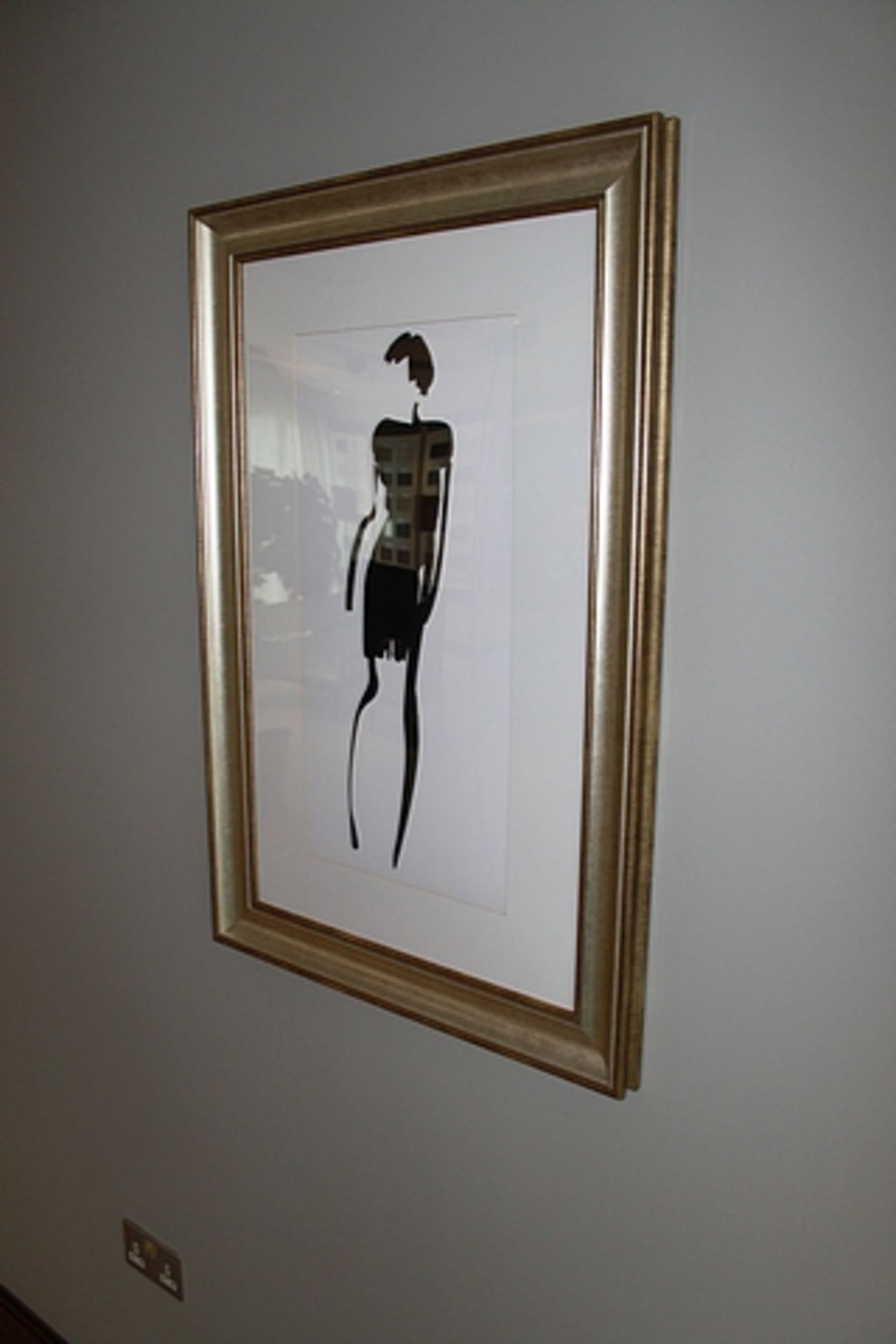 5 x framed fashion illustration artwork in gold painted wooden frame 600mm x 900mm - Image 5 of 5