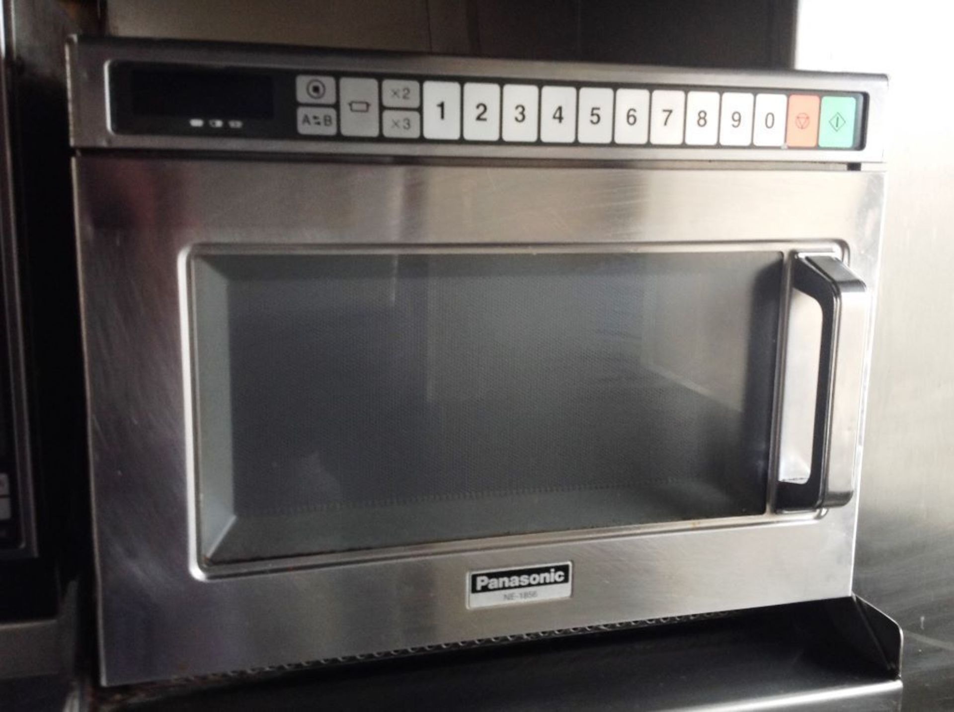 Panasonic NE-1856 commercial microwave 1800W 17.9 litre capacity chamber 20 programs to include 2