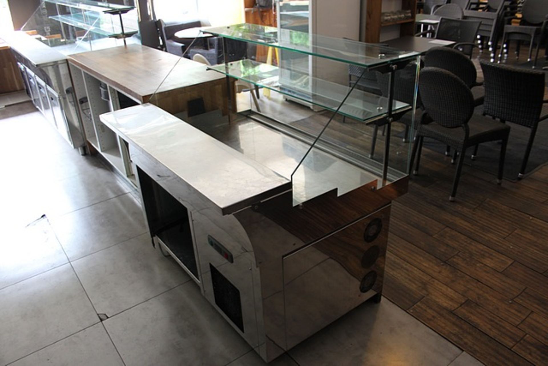 Refrigerated preparation counter serve over glass fronted counter with internal shelf and open - Image 2 of 3