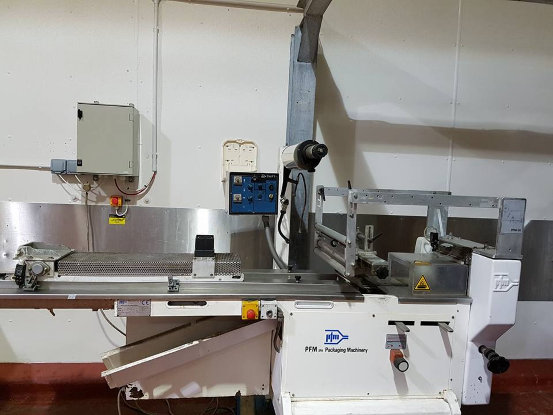 PFM-30 horizontal flow pack packaging machine suitable packaging materials laminated, bonded or