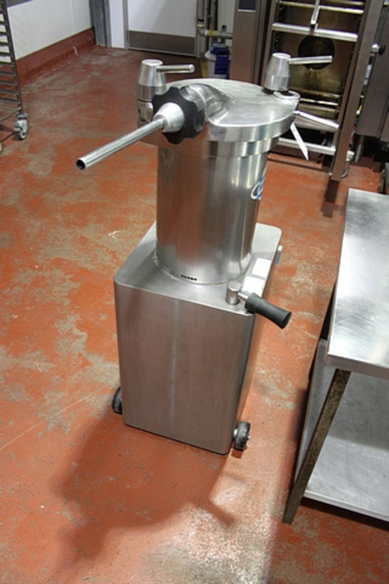 Ramon hydraulic filler stuffer fixed barrel standard model with cover and piston in aluminium