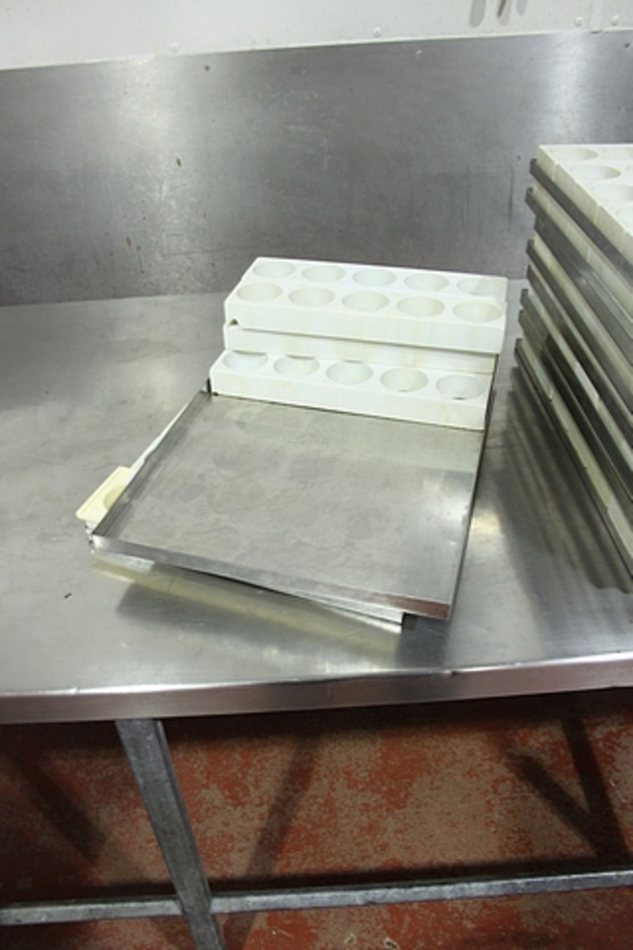 10 x stainless steel baking pan baking tray 395mm x 600mm complete with polycarbonate production