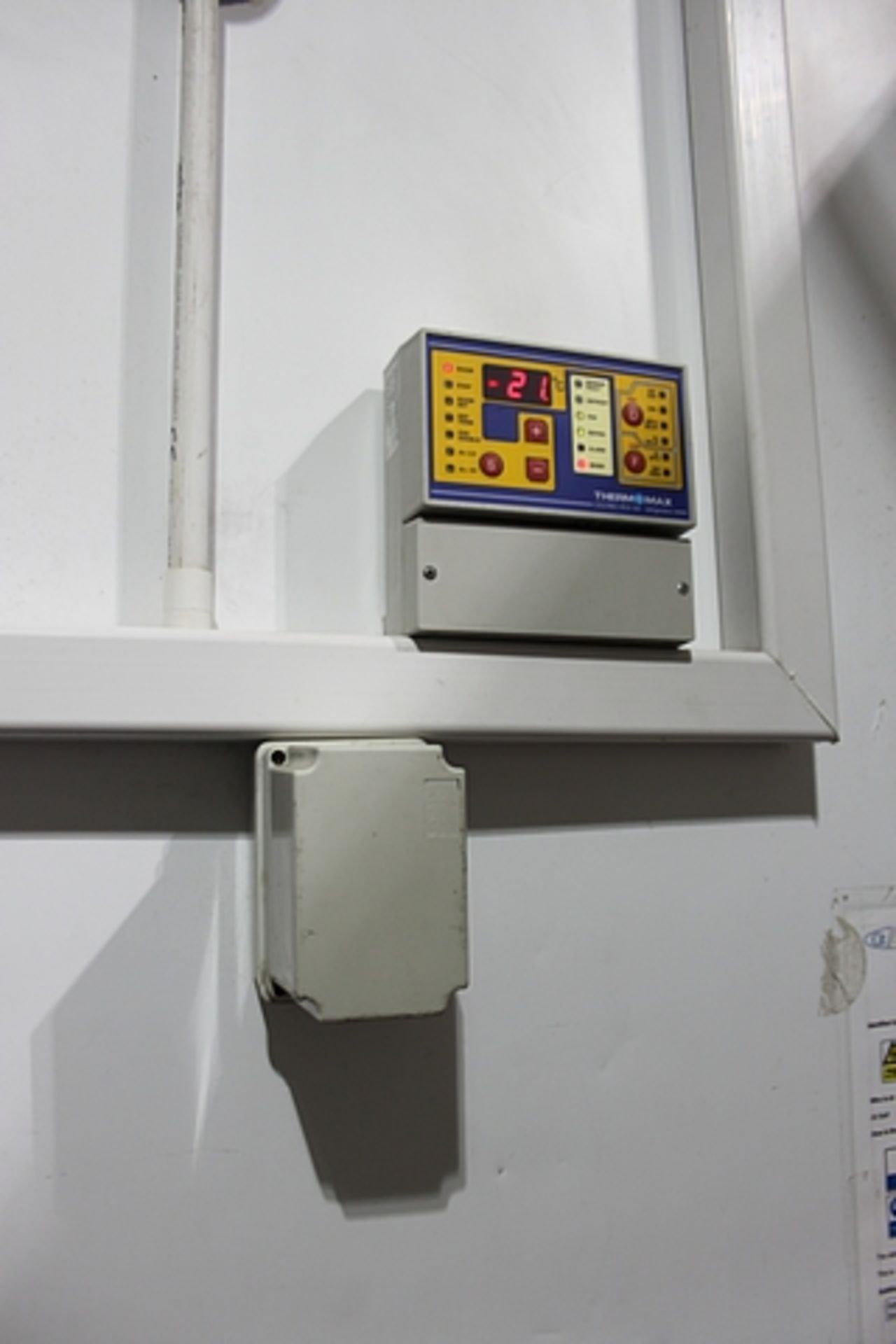 Cold Solutions modular walk in freezer temperature range -18 to -22C single door with floor - Image 2 of 2
