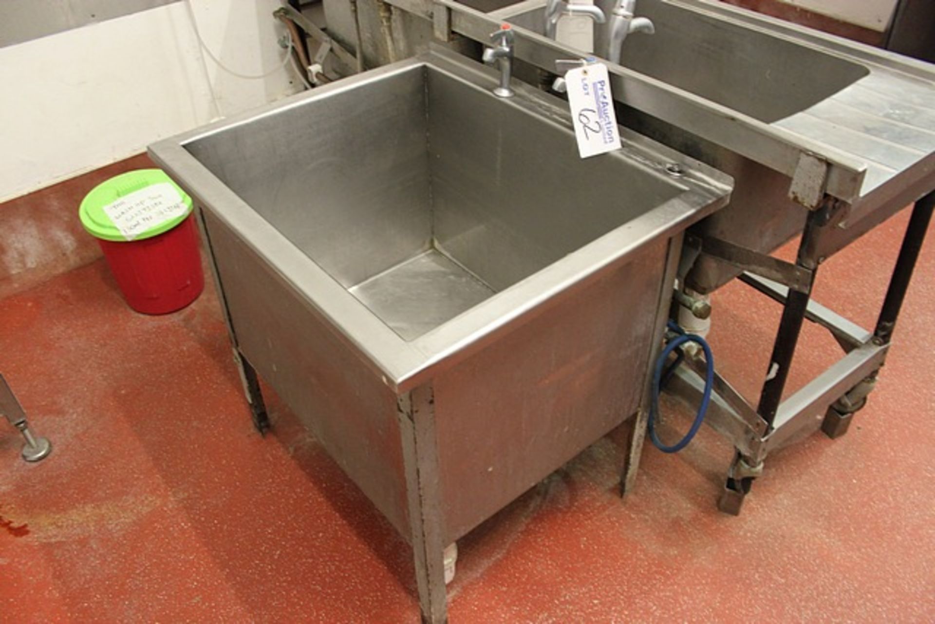Stainless steel commercial Belfast style sink 870mm x 530mm deep