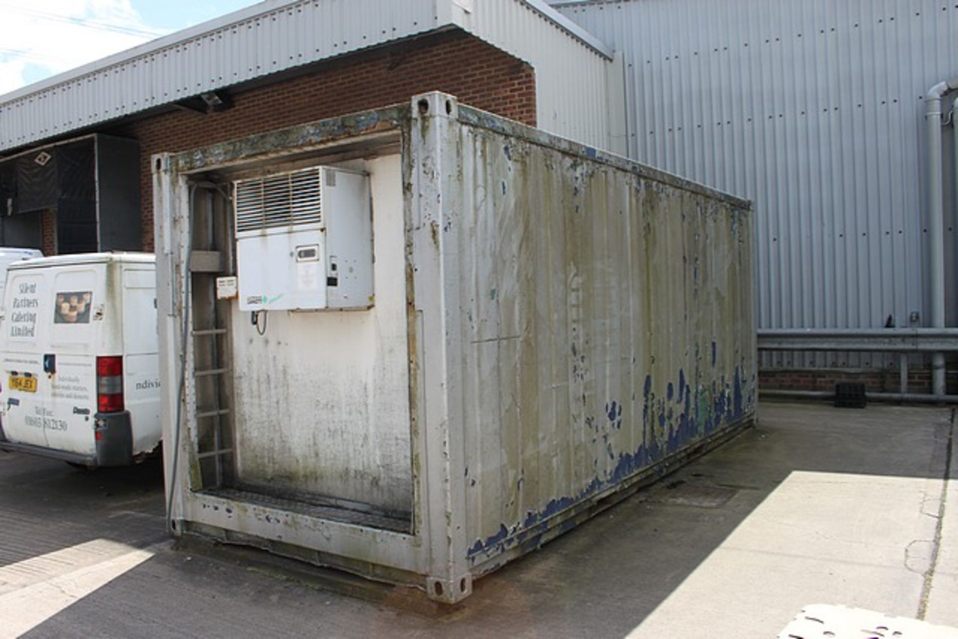 Portable Refrigeration Storage Container 20ft x 8ft container with interior cladding set up to - Image 2 of 3