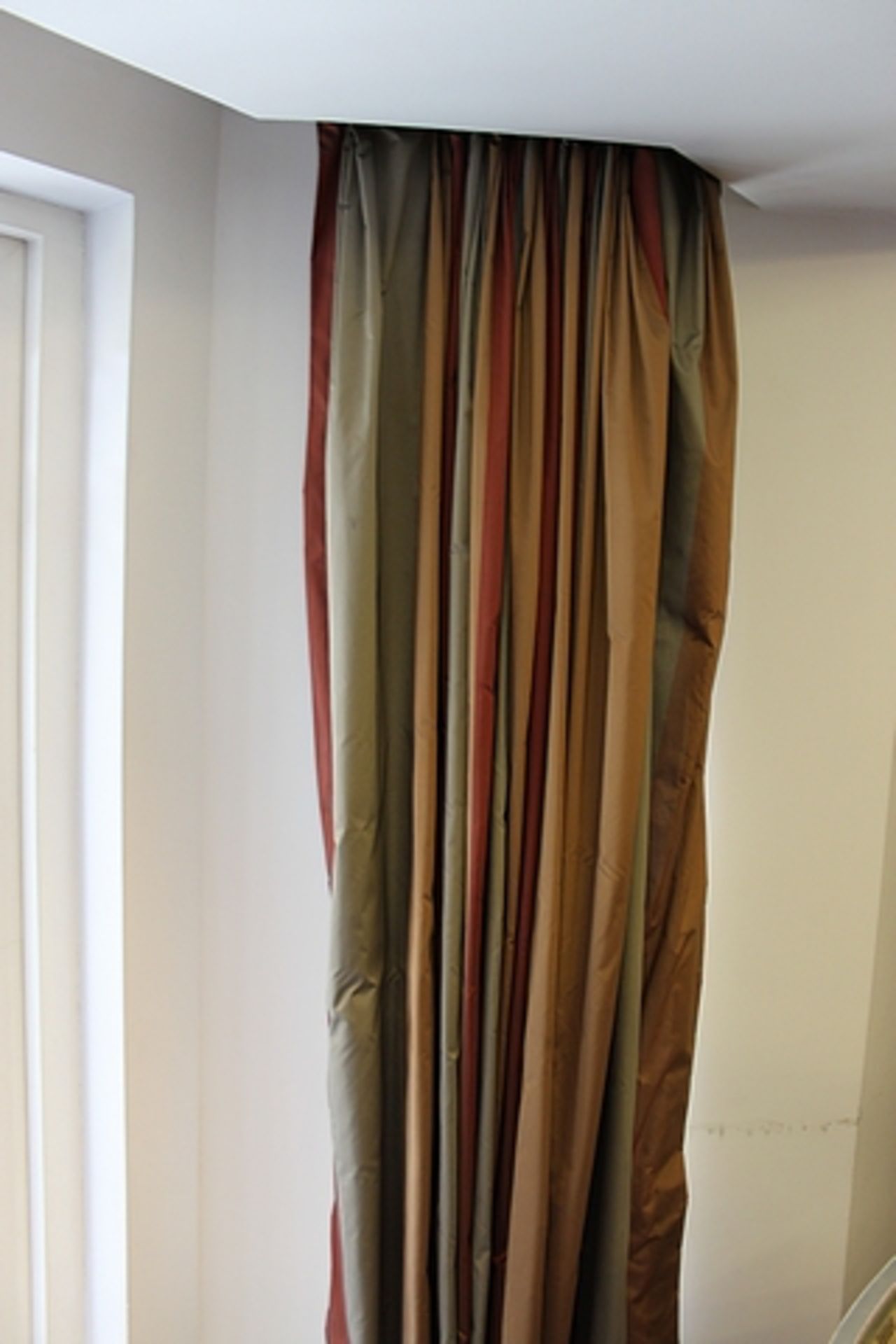 A pair of faux silk Taffeta curtains lined grey gold silver and red vertical stripe spans 3000mm x - Image 2 of 2