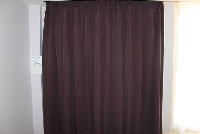 A pair of drape curtains 2200mm x 1600mm