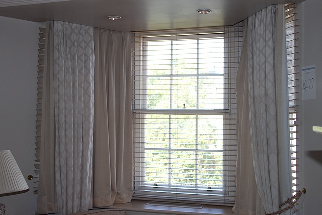 A pair of drape curtains 1900mm x 1600mm drop