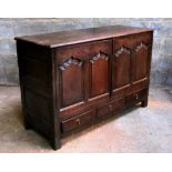 18th Century Splendid Oak Mule Chest with three drawers