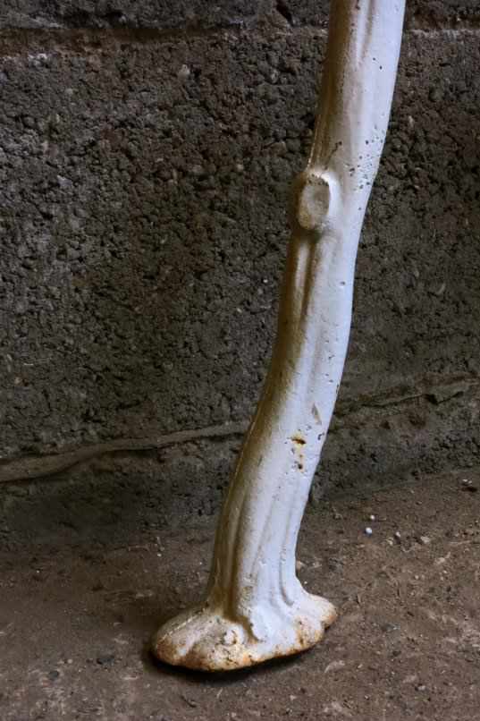 Early 20th Century Cast Iron Bench Legs of naturalistic form - Image 4 of 4