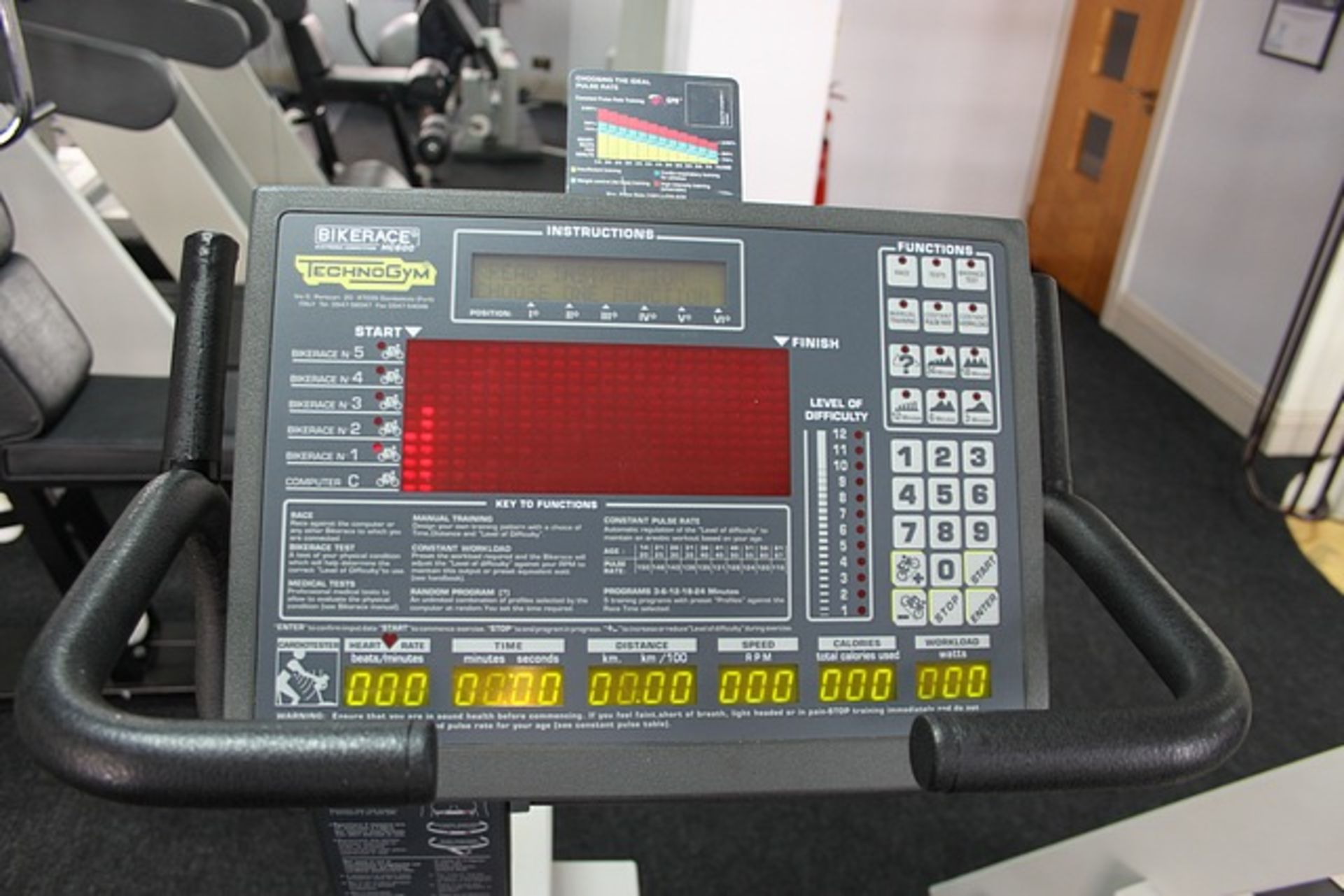 Technogym HC600 Bike Race commercial exercise bike 6 training programs constant heart rate program - Image 3 of 3