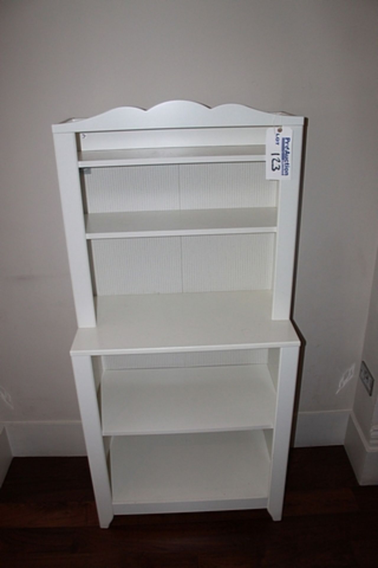 White painted retro small dresser 750mm x 410mm x 1650mm