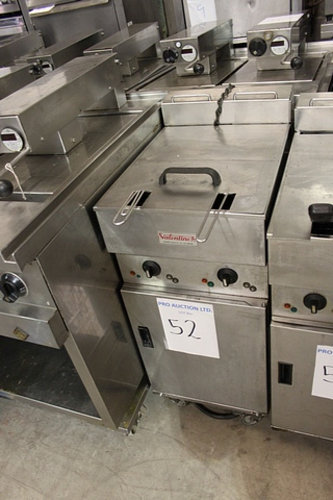 Valentine V2200 freestanding twin tank electric fryer double tank, double basket oil filtration